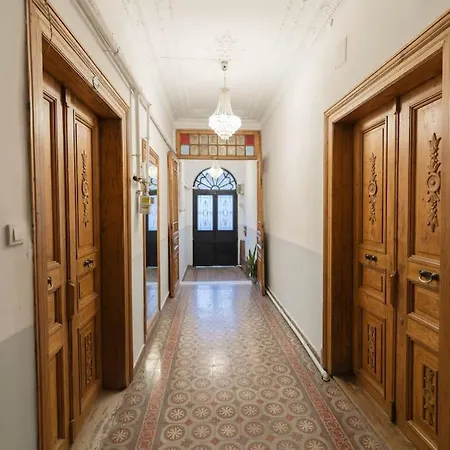 Galata Kulesi'nin Tam Karsisinda Muhtesem 伊斯坦布尔
