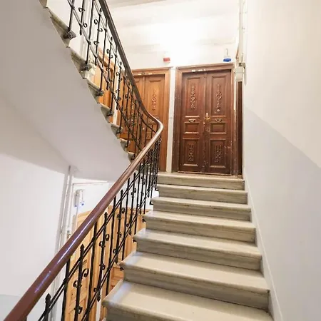 Galata Kulesi'nin Tam Karsisinda Muhtesem شقة *